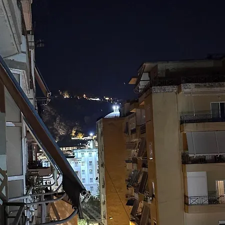 Charming Flat Getaway Berat