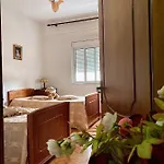 Charming Flat Getaway *