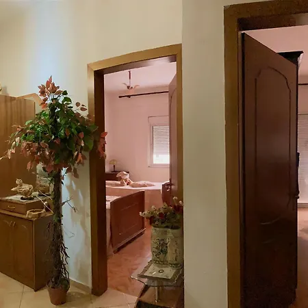 Charming Flat Getaway Appartement Berat