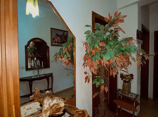 Charming Flat Getaway *